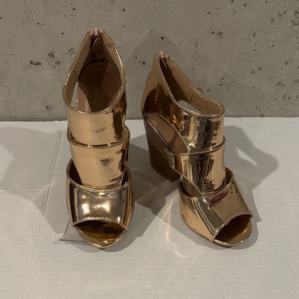 Yoki Metallic Gold Peep-Toe Sandals - Size 6